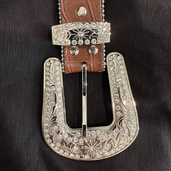 Blazin Roxx Rhinestone Lined Concho Belt size S (28-32) - Picture 6 of 8